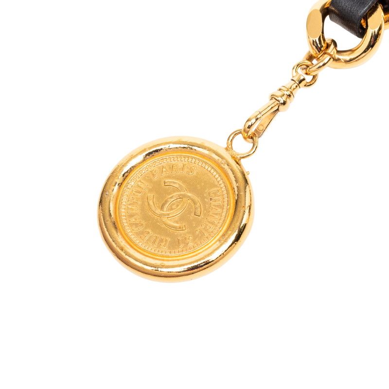 Chanel CC Logo 31 Rue Cambon Chain Belt Gold Leather Plated — view 2