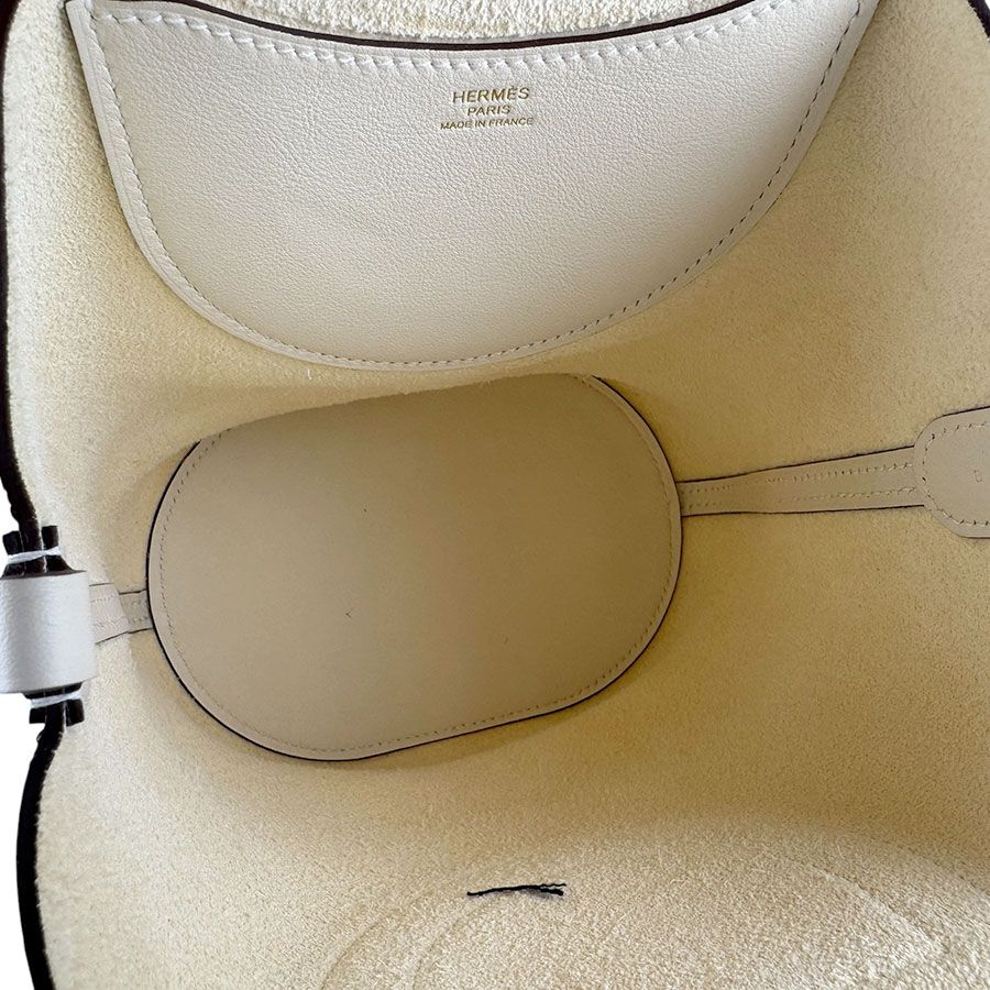 Hermes Handbag in the Loop 18 — view 5