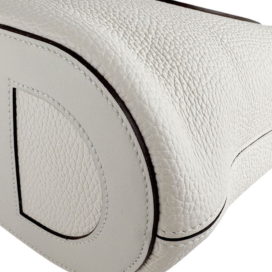 Hermes Handbag in the Loop 18 — view 9