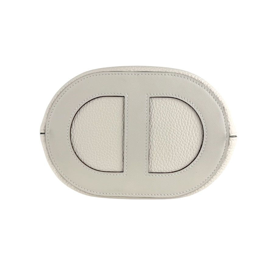 Hermes Handbag in the Loop 18 — view 4