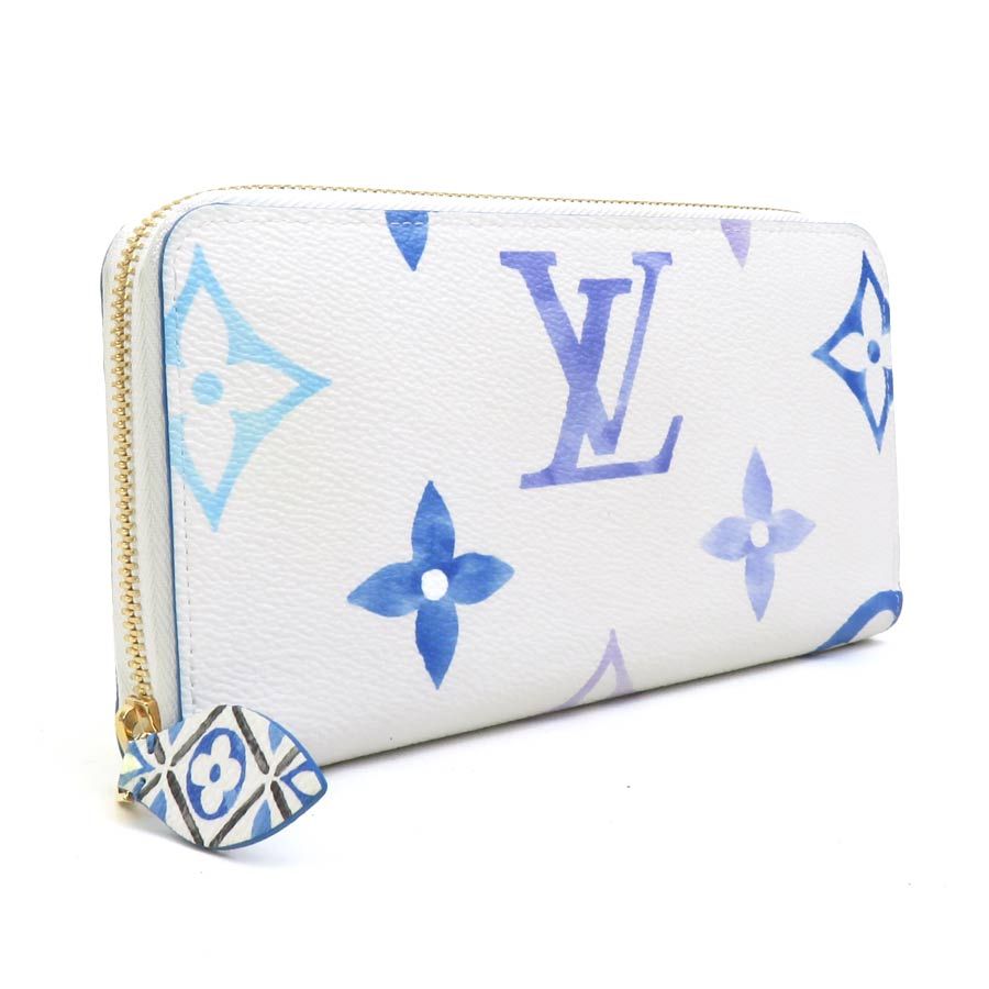 Louis Vuitton Zip Around Wallet Monogram Giant LV by the Pool — view 2