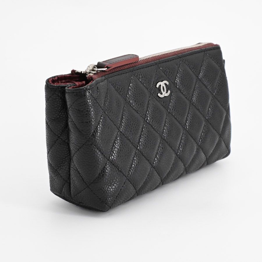 Chanel Pouch Small — view 2