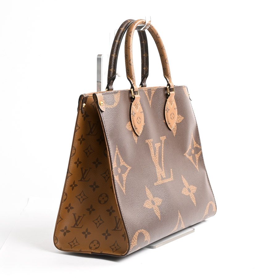 Louis Vuitton Handbag On The Go MM — view 2