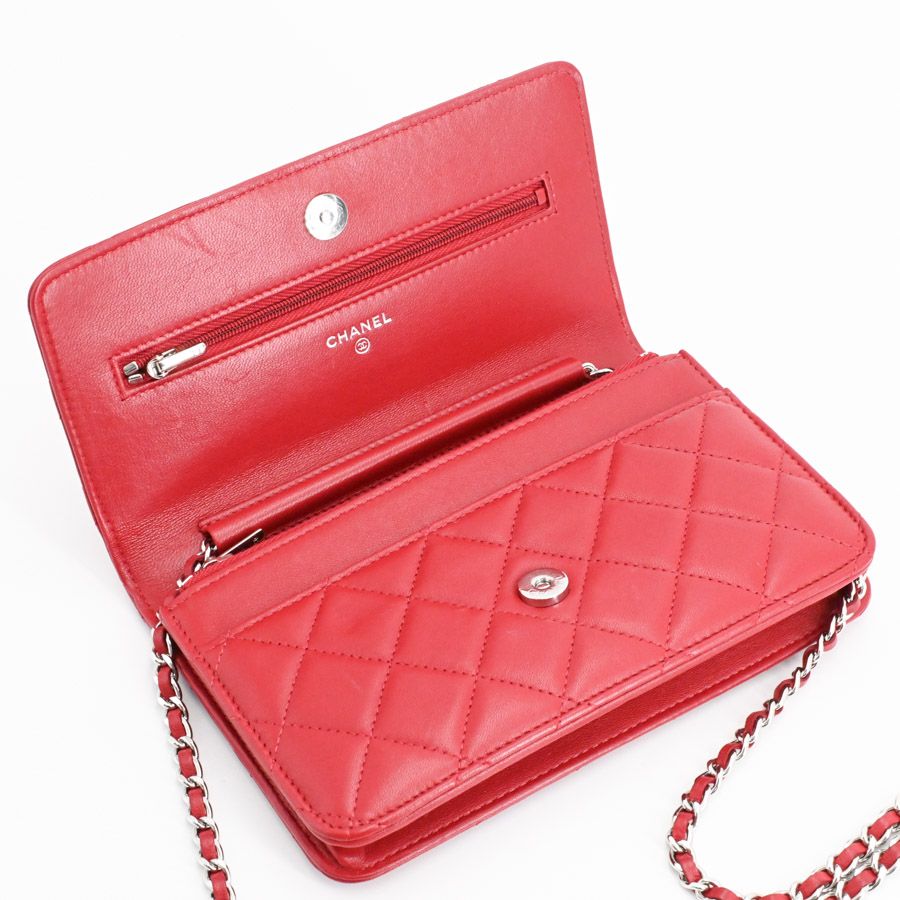 Chanel Chain Wallet Classic Shoulder — view 4