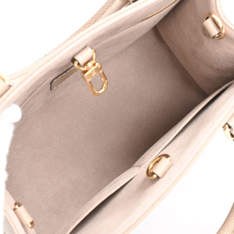 Louis Vuitton Handbag On The Go PM — view 4