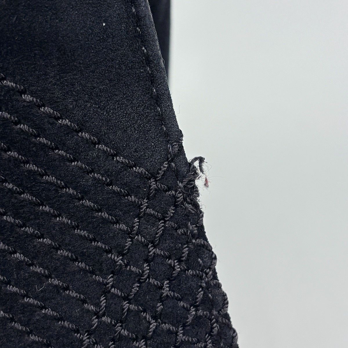 Chanel CC Logo Shoulder Bag Suede Black — view 6