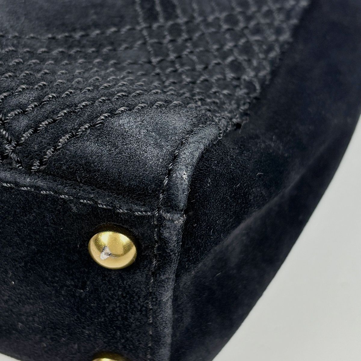 Chanel CC Logo Shoulder Bag Suede Black — view 3