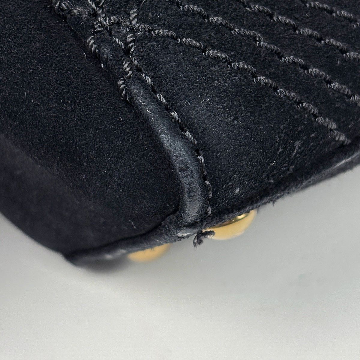 Chanel CC Logo Shoulder Bag Suede Black — view 4
