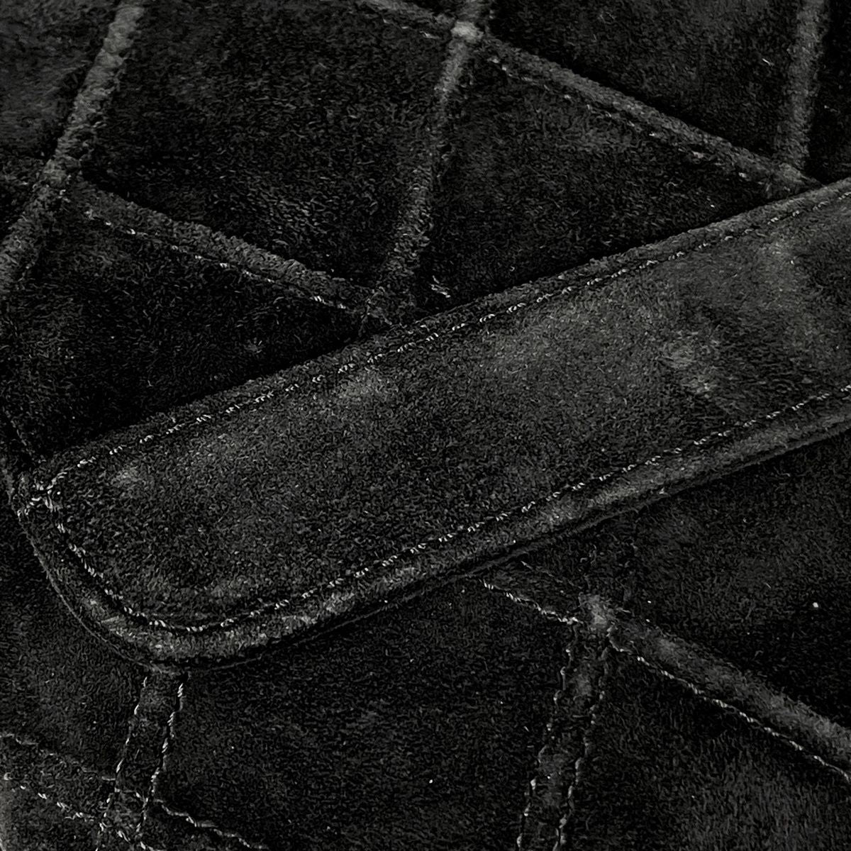 Chanel Cosmos Line Shoulder Bag CC Logo Suede Black — view 4