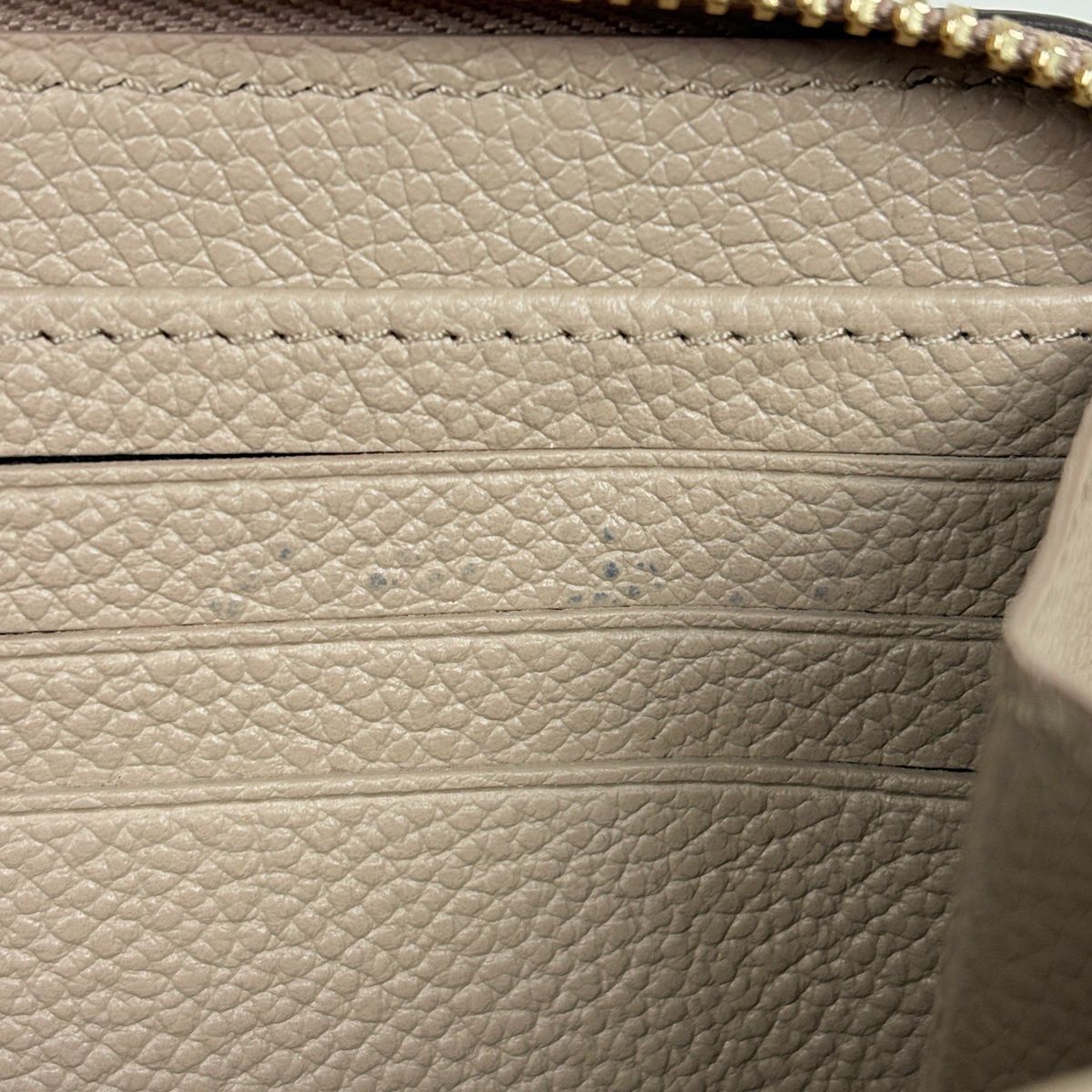Louis Vuitton Zippy Wallet Zip Around Monogram Giant Tourterelle Cream — view 5