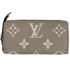Louis Vuitton Zippy Wallet Zip Around Monogram Giant Tourterelle Cream