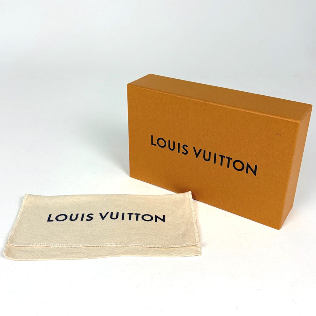 Louis Vuitton Zippy Wallet Zip Around Monogram Giant Tourterelle Cream — view 8