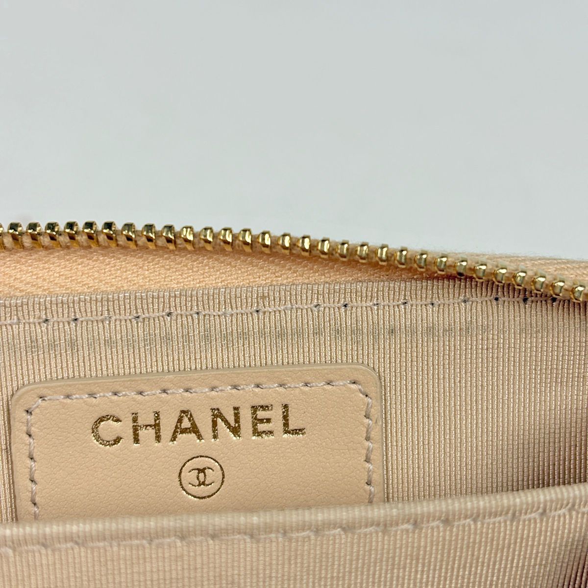 Chanel CC Logo Coin Case Card Caviar Leather Beige — view 6