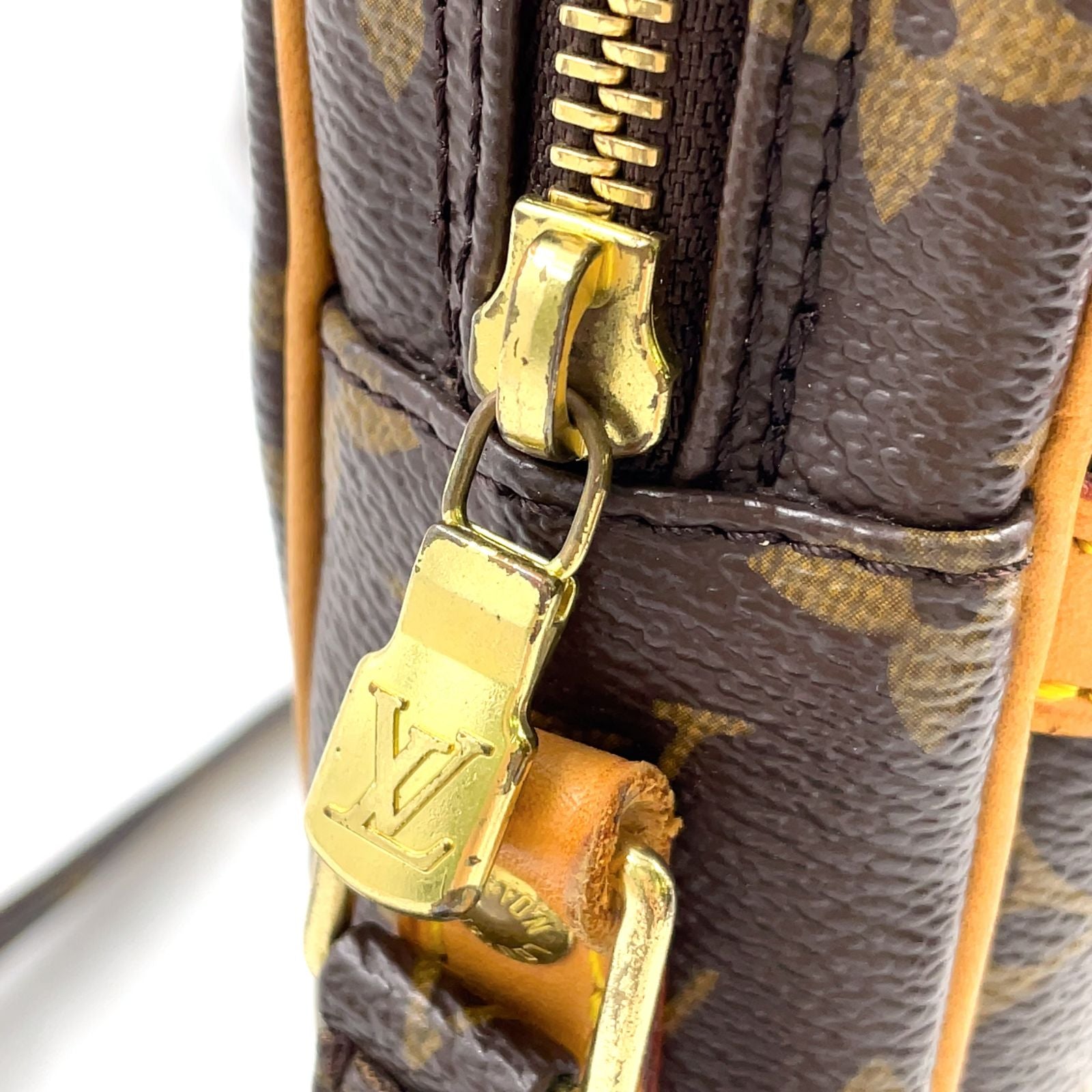 Louis Vuitton Danube Monogram Leather Brown Light Shoulder Bag Gold — view 8