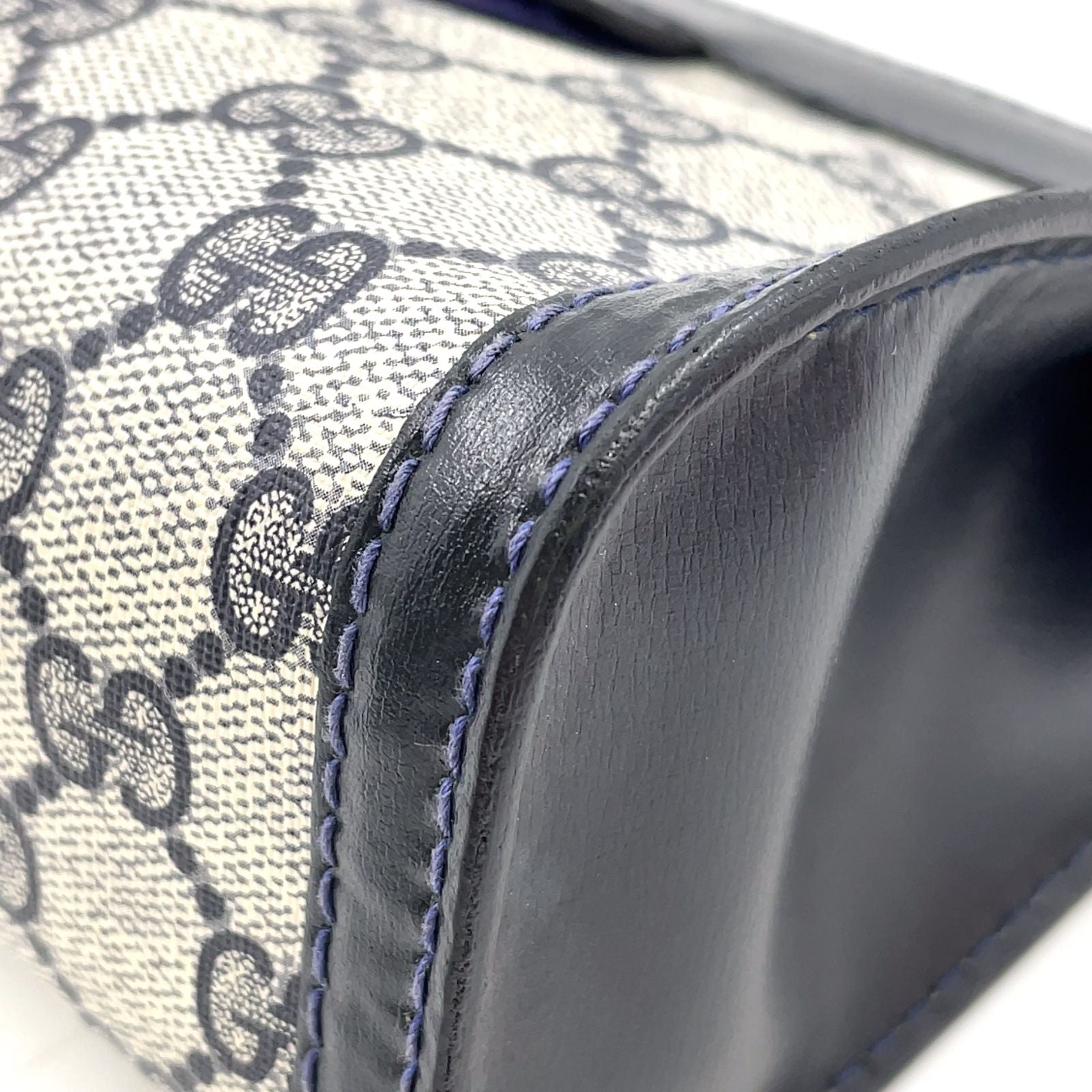Gucci Sherry Line GG Supreme Vintage Leather Navy Light Gray Clutch — view 6