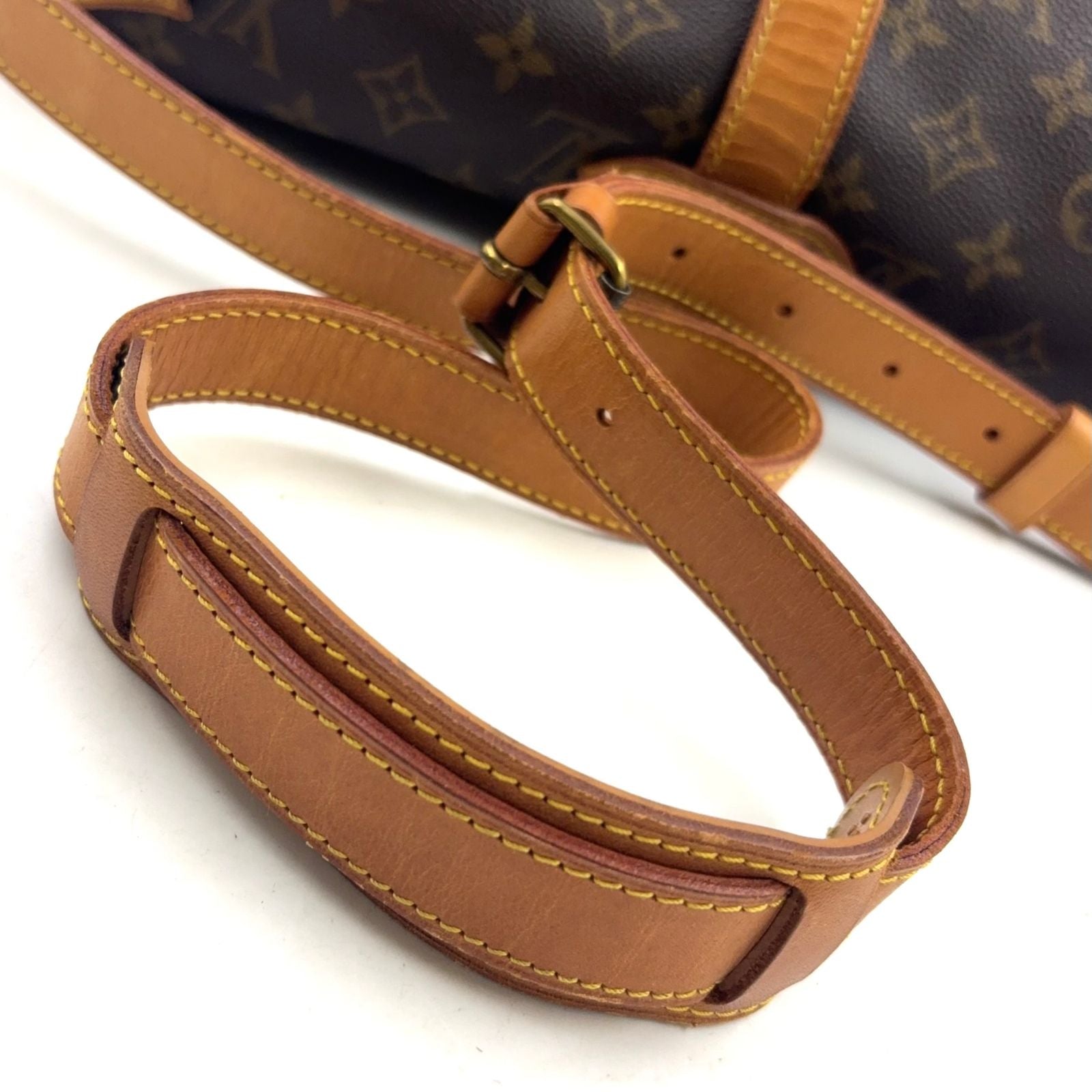 Louis Vuitton Saumur 35 Monogram Leather Brown Light Shoulder Bag Gold — view 6