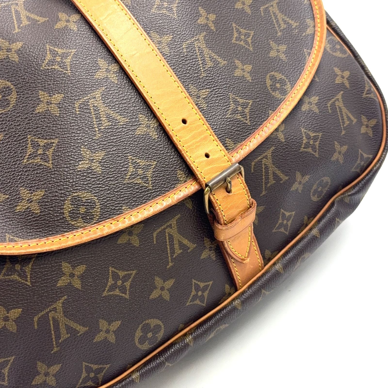 Louis Vuitton Saumur 35 Monogram Leather Brown Light Shoulder Bag Gold — view 8