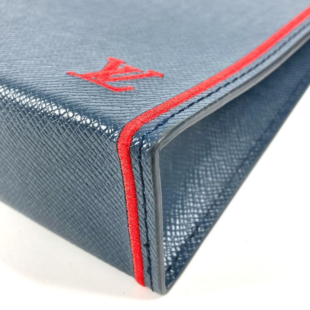 Louis Vuitton Second Bag Pochette Voyage Taiga Leather Navy — view 6