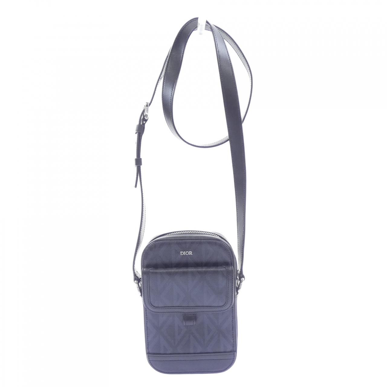 Dior Hit the Road Vertical