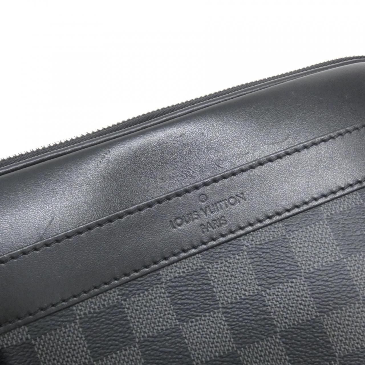 Louis Vuitton Damier Graphite Trocadero Messenger PM Shoulder — view 4