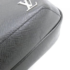 Louis Vuitton Taiga Avenue Sling — view 4