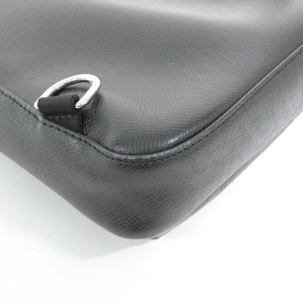 Louis Vuitton Taiga Avenue Sling — view 3