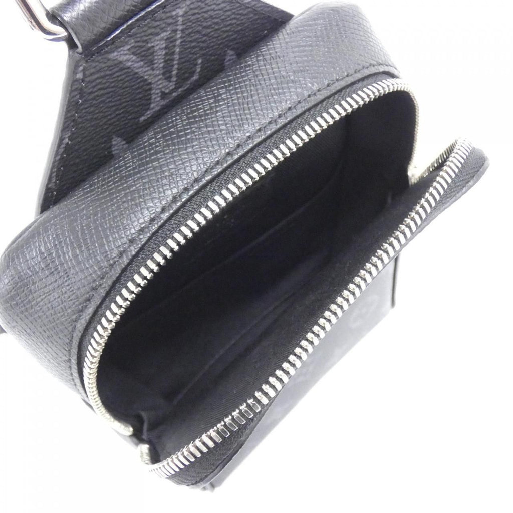 Louis Vuitton Taiga Llama Outdoor Sling — view 7