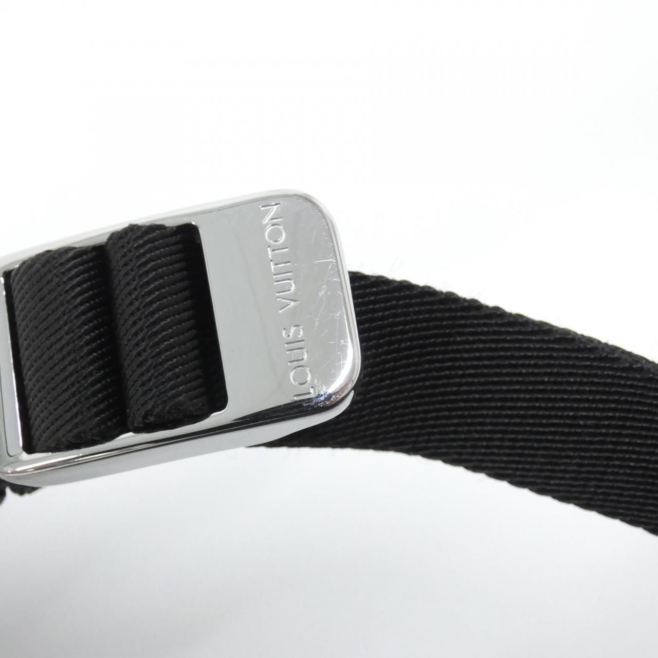 Louis Vuitton Taiga Llama Outdoor Sling — view 6