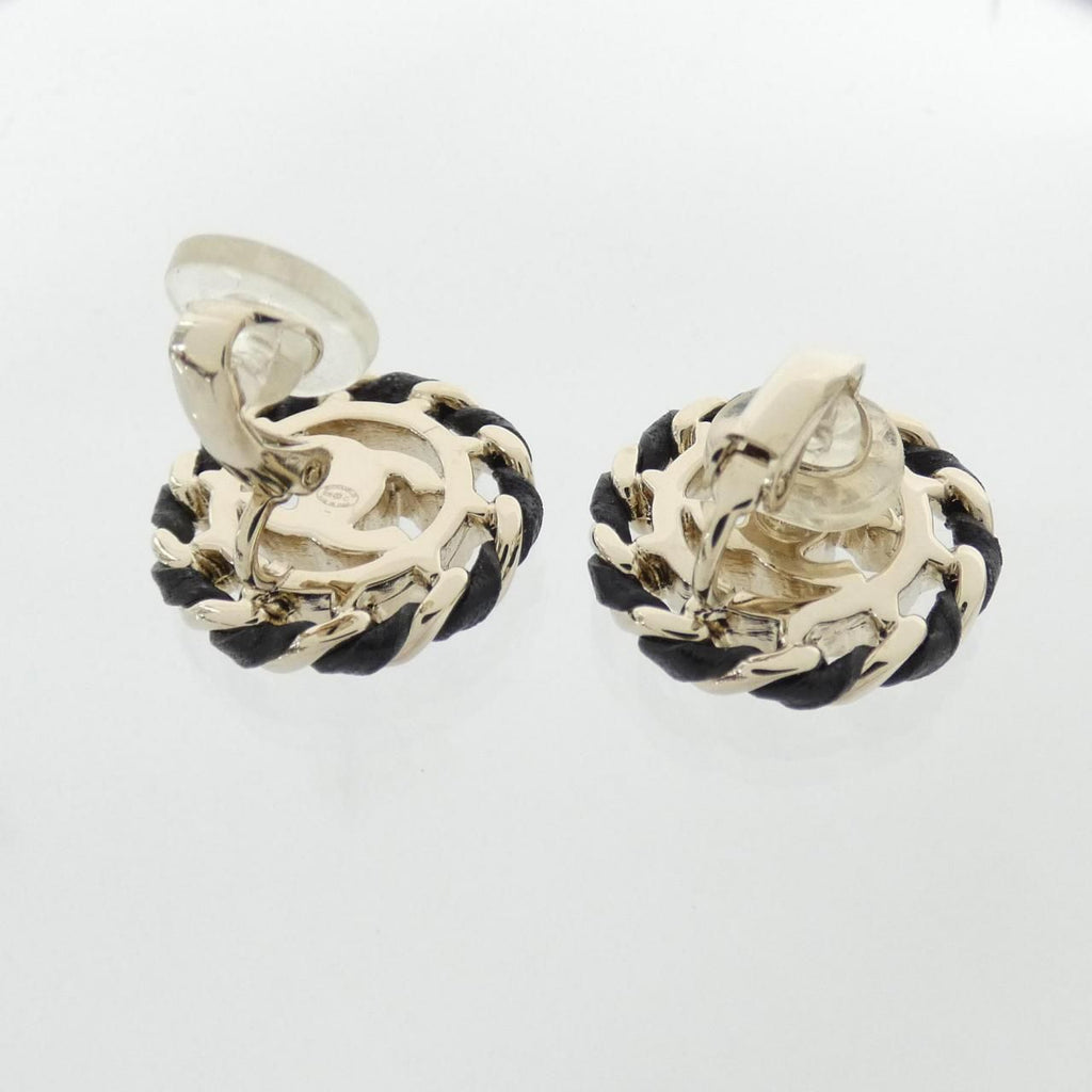 Chanel Earrings Gold — view 3