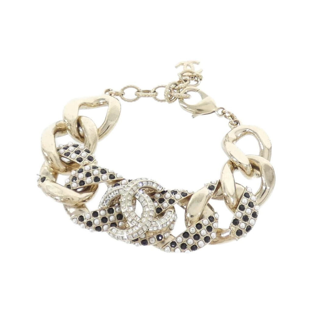Chanel Bracelet Gold