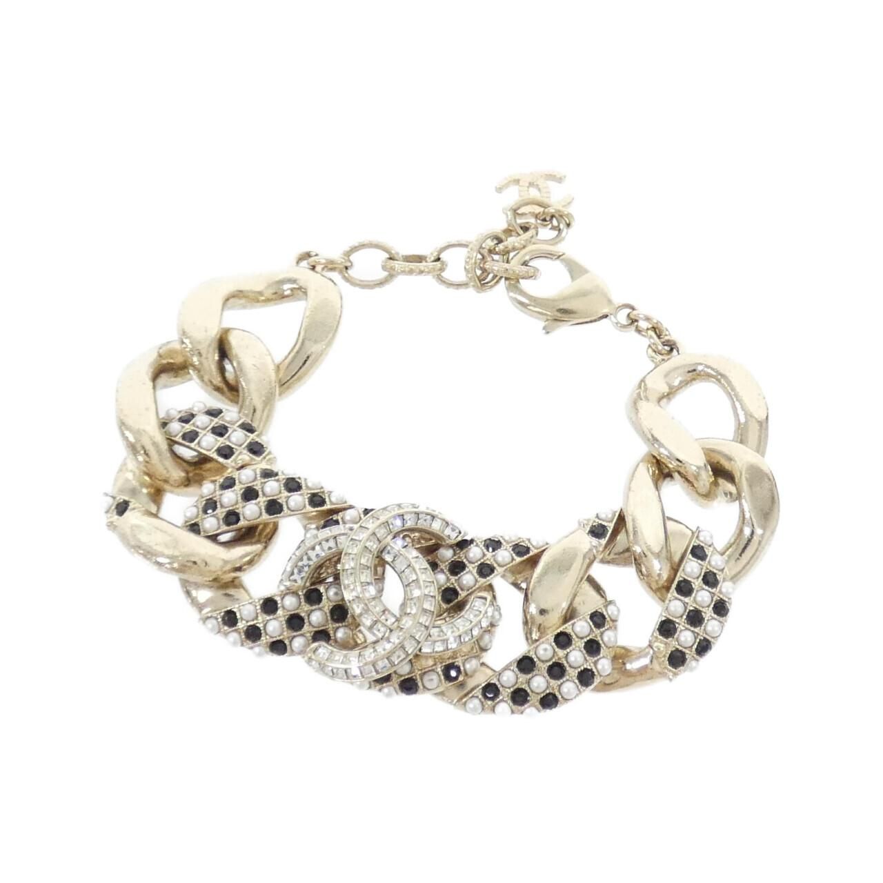 Chanel Bracelet Gold