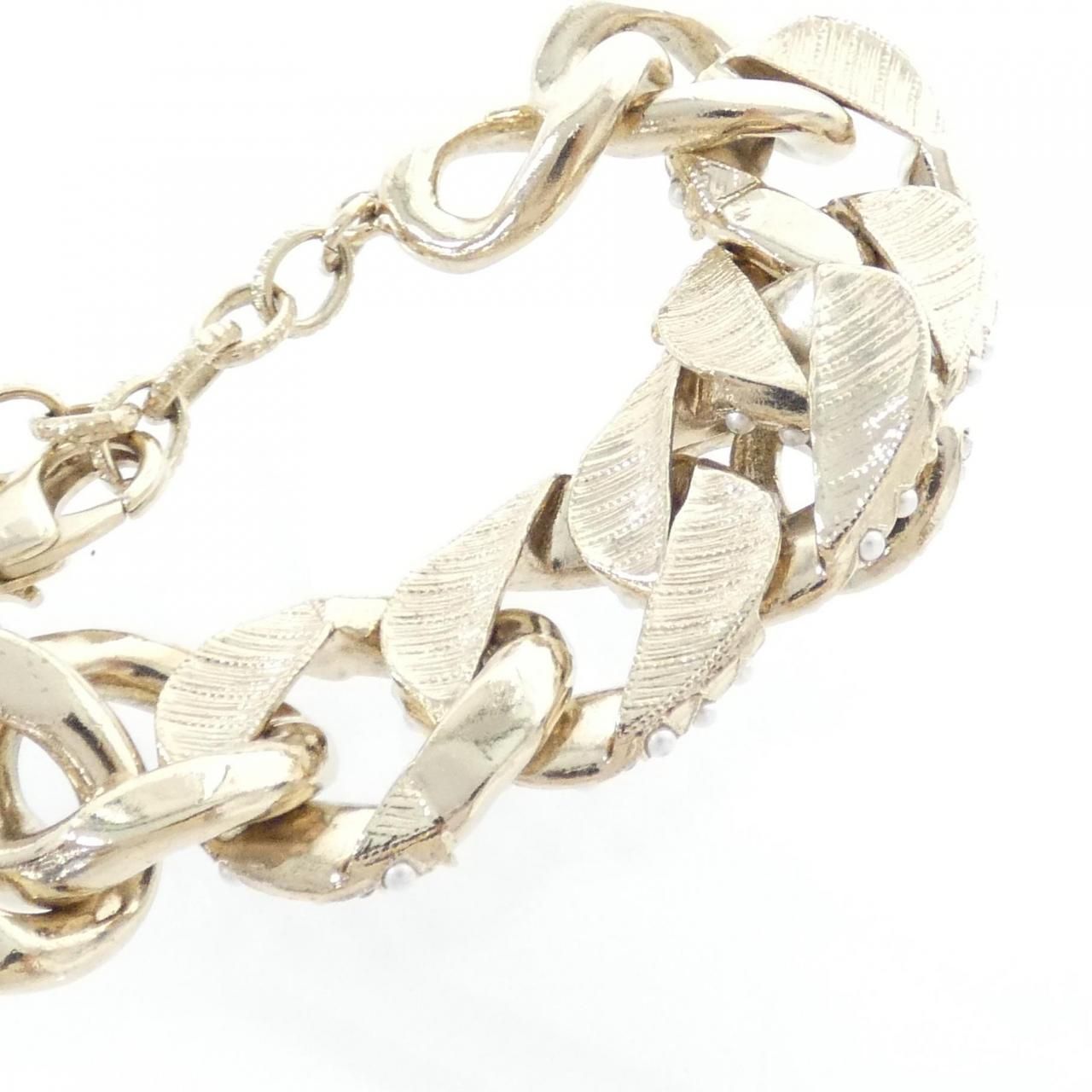 Chanel Bracelet Gold — view 3
