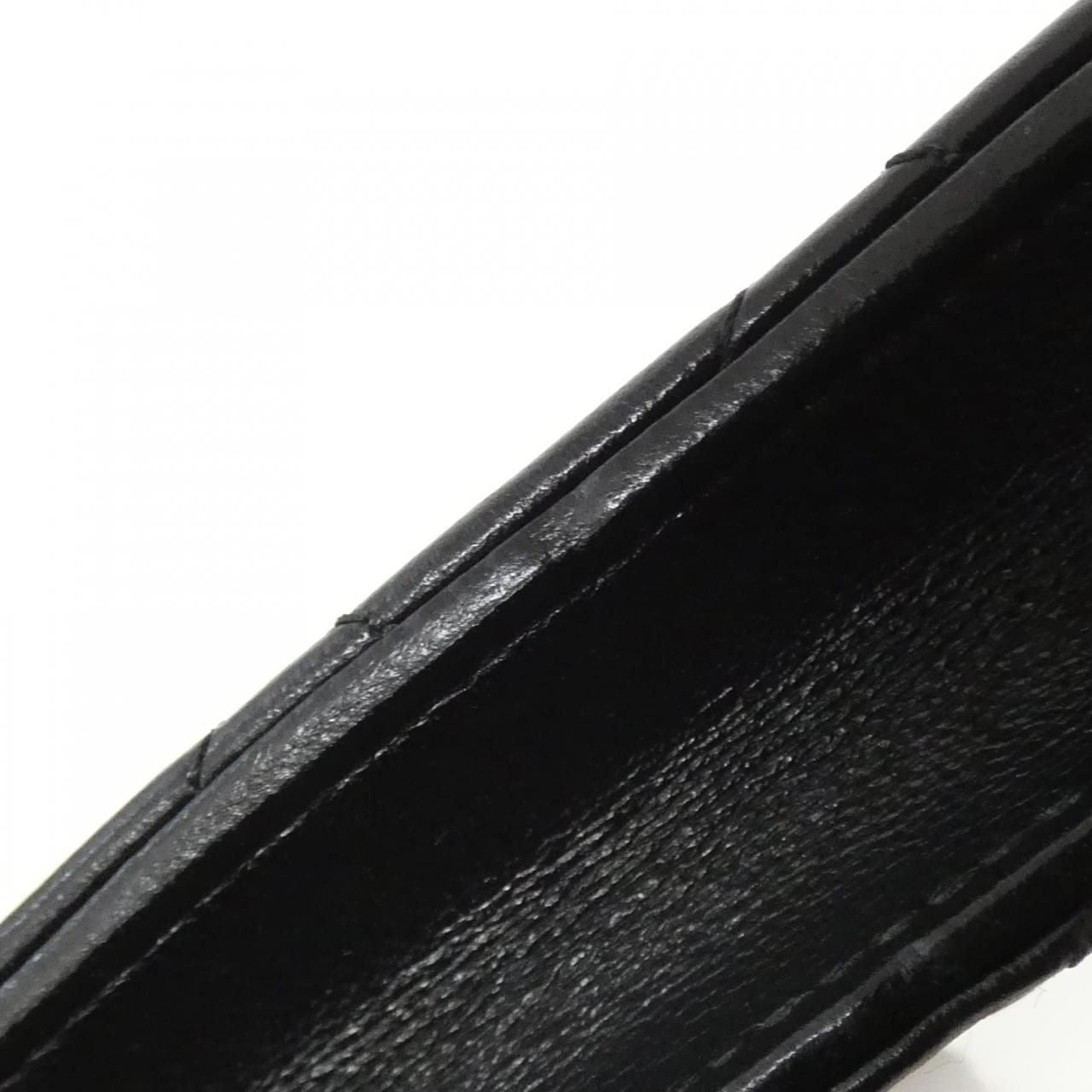 Chanel Chain Clutch Black — view 3