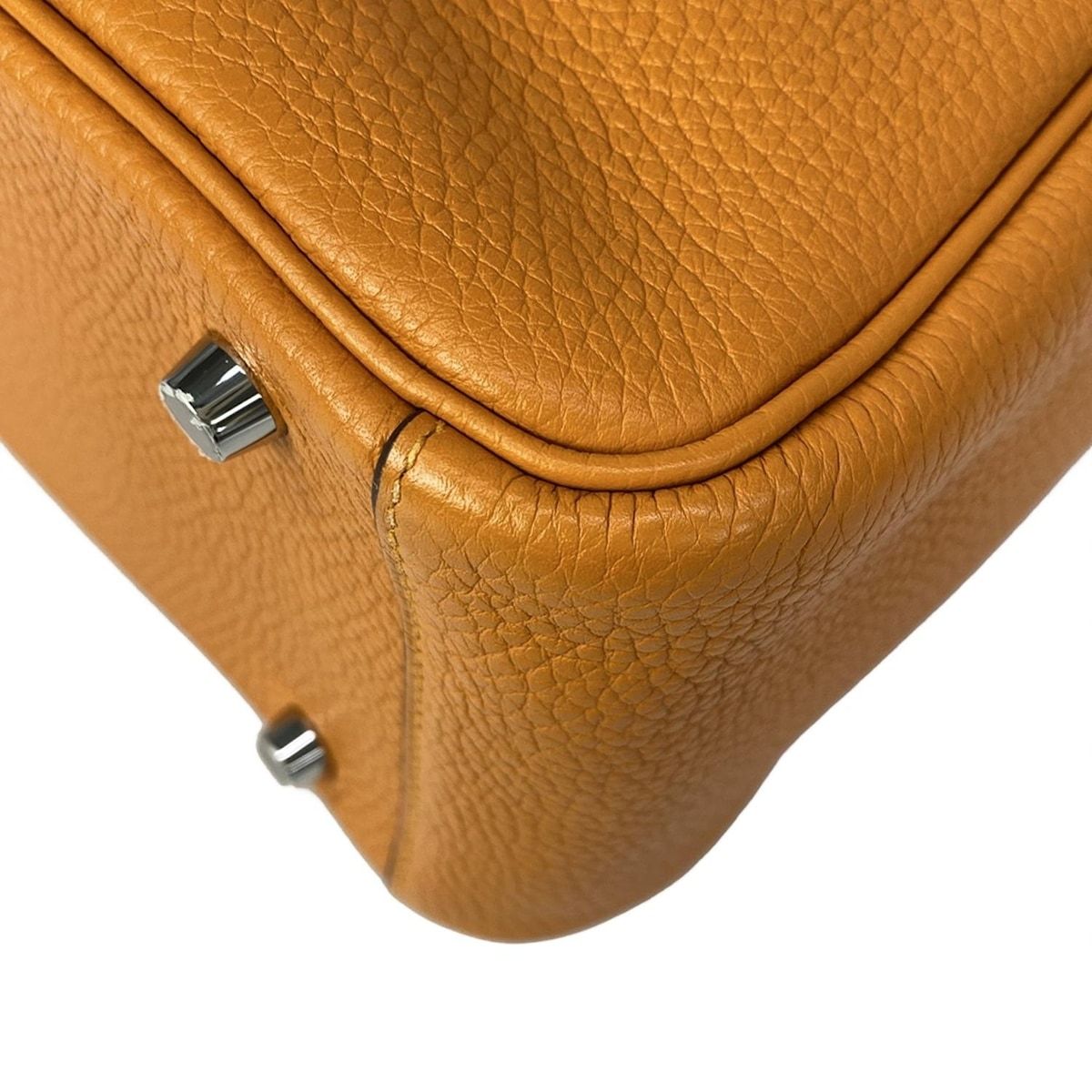 Hermes Shoulder Bag Lindy 26 Apricot Silver — view 9