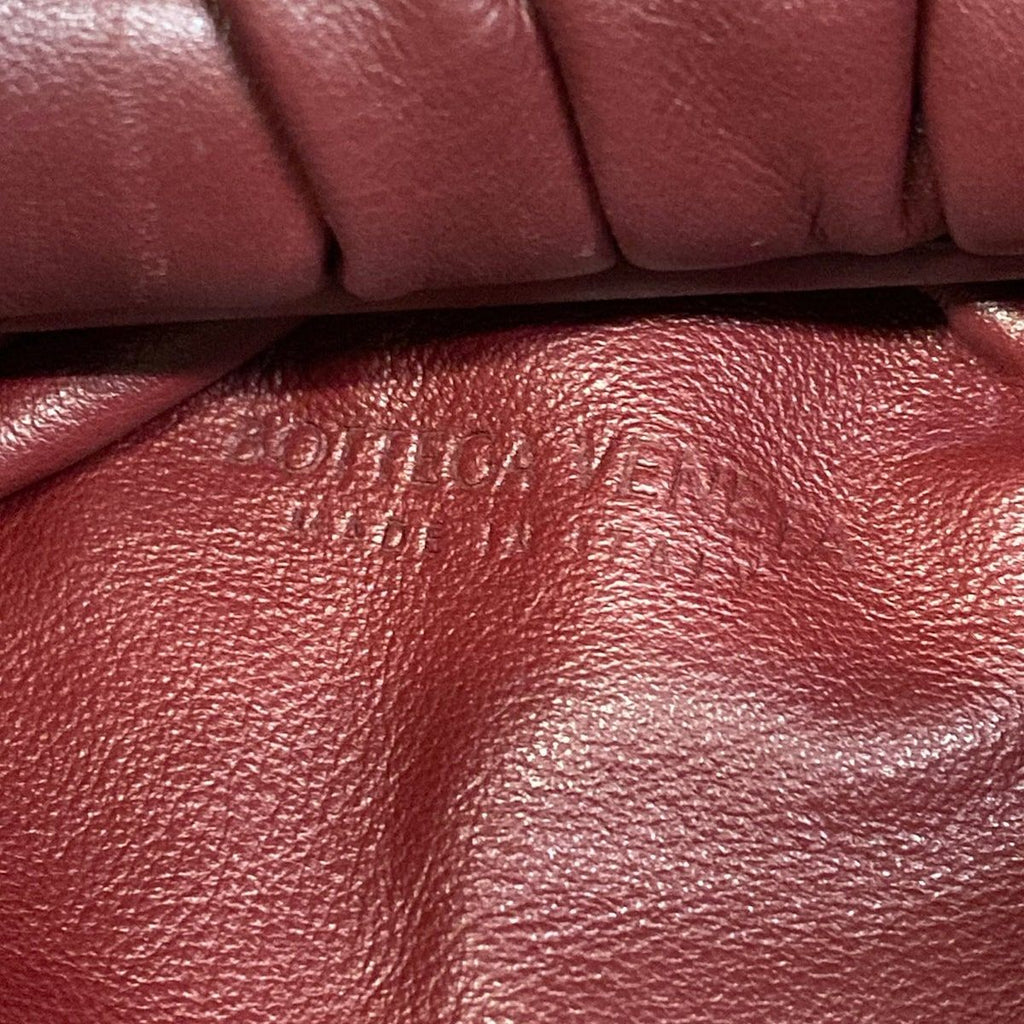 Bottega Veneta Handbag the Pouch Bordeaux Leather — view 9