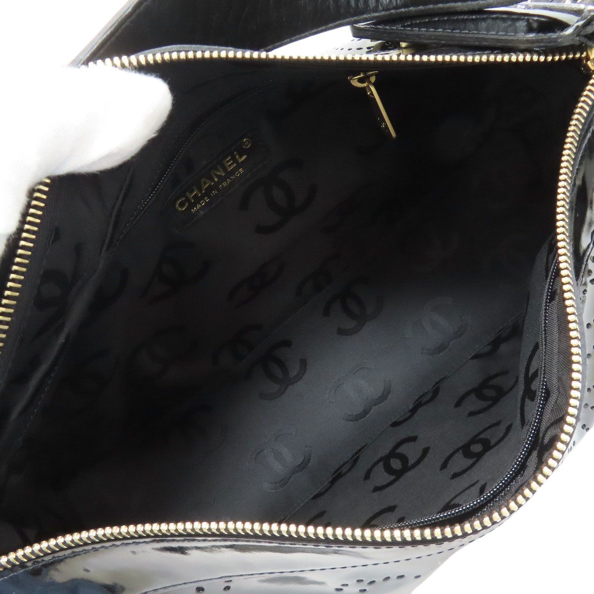 Chanel Camellia Perforated Gold Shoulder Bag Enamel — view 5