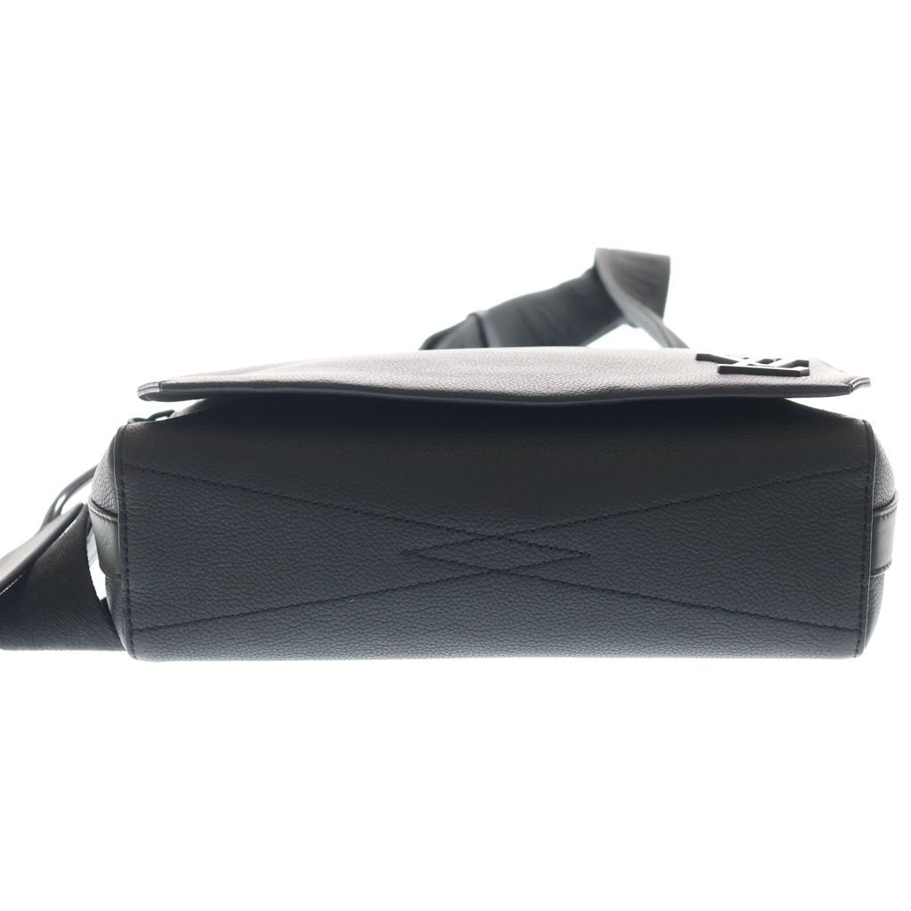 Louis Vuitton LV Aerogram Takeoff Messenger Shoulder Bag Black Leather — view 4