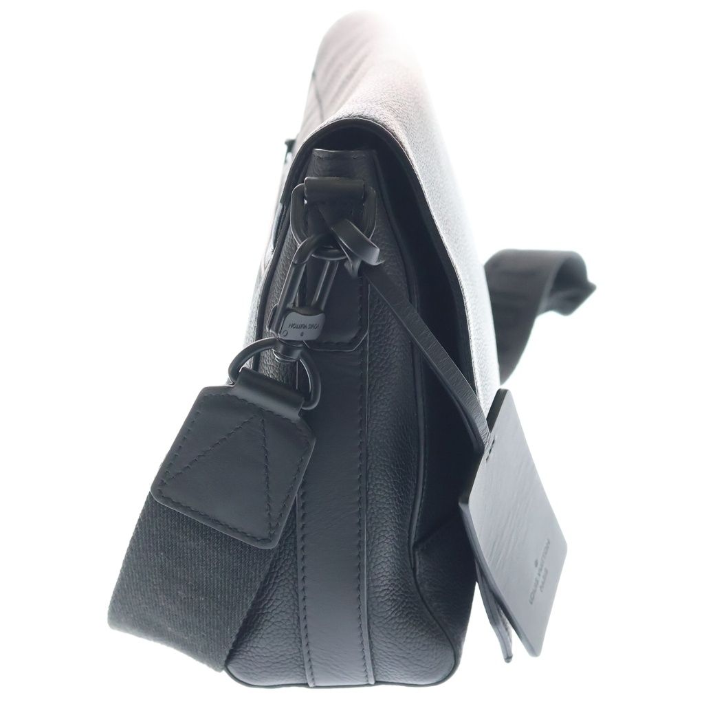 Louis Vuitton LV Aerogram Takeoff Messenger Shoulder Bag Black Leather — view 3