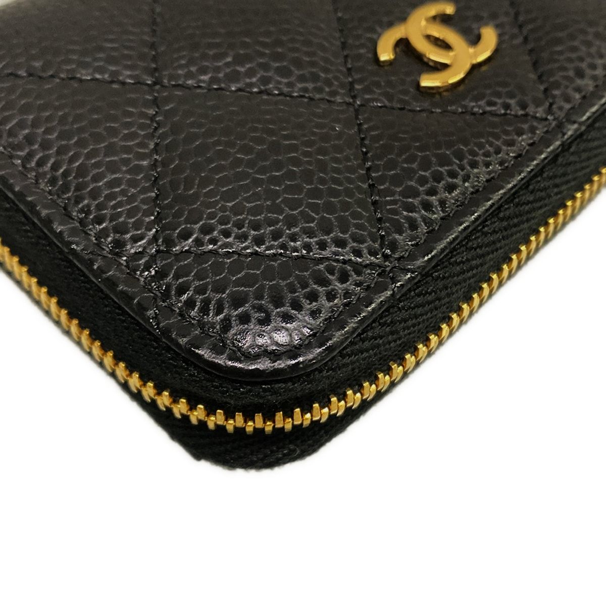 Chanel Coin Case Classic Zip Purse Quilted Black Zip Around Gold — view 5