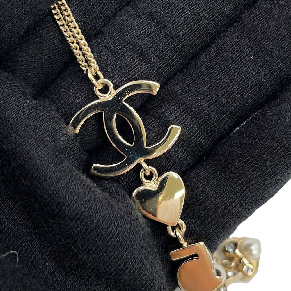 Chanel Necklace CC Logo Star Heart No5 Motif Rhinestone Metal Faux Pearl — view 6