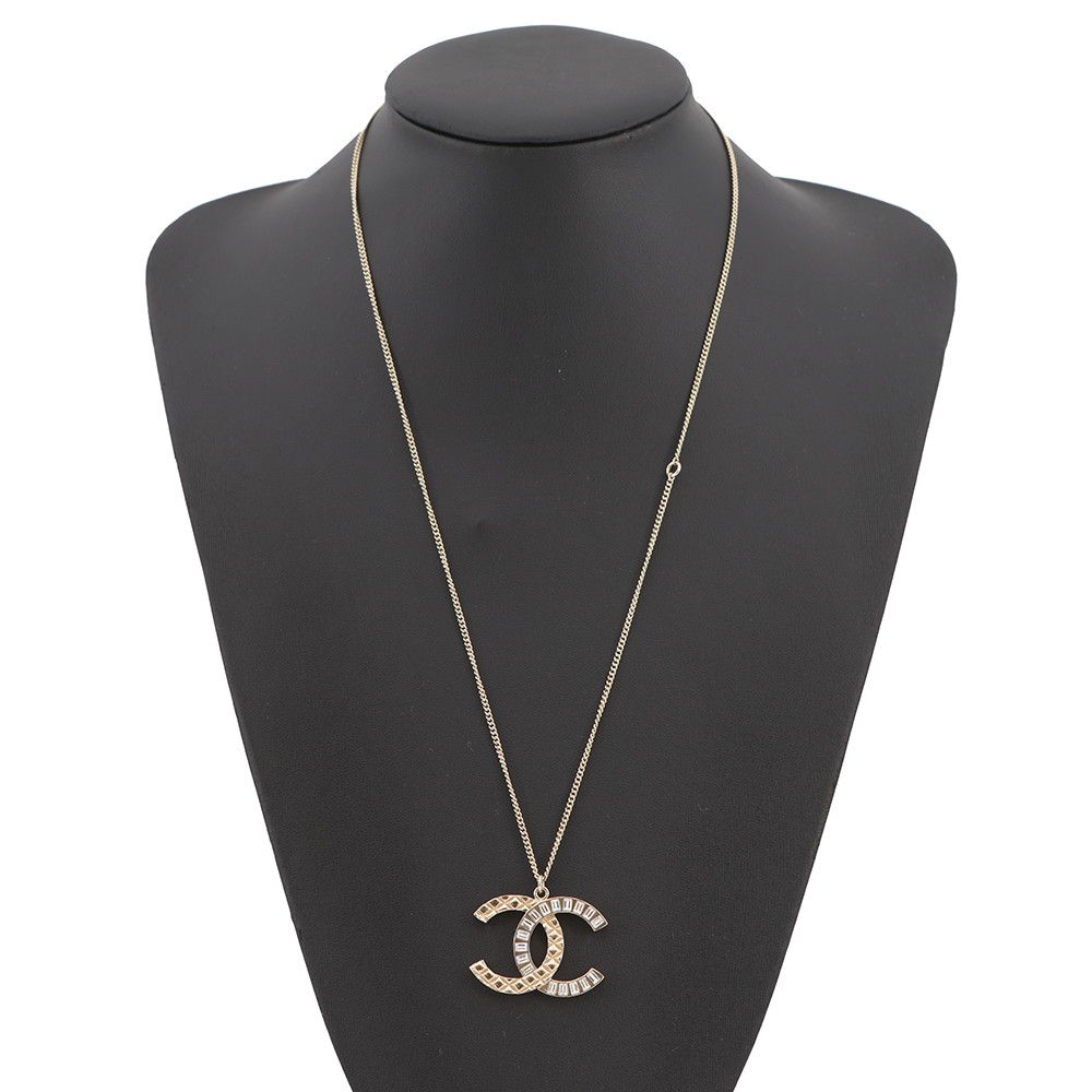 Chanel Necklace Quilted CC Logo Rhinestone — view 4