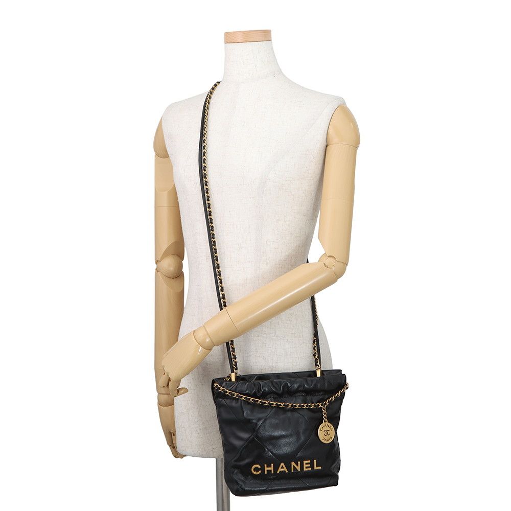 Chanel Handbag 22 Mini CC Logo Shiny Calf Leather 2-Way Black — view 5