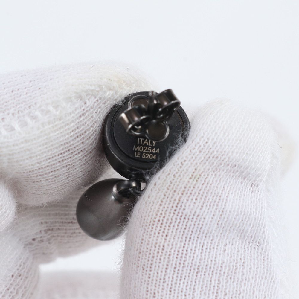 Louis Vuitton LV Pearl Earrings Black — view 5