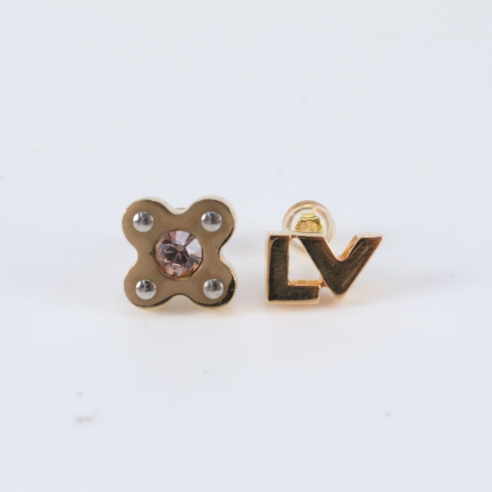 Louis Vuitton Book le Doreille Love Letters Earrings Gold