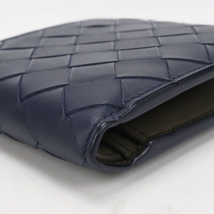 Bottega Veneta Intrecciato Bifold Wallet Leather — view 8