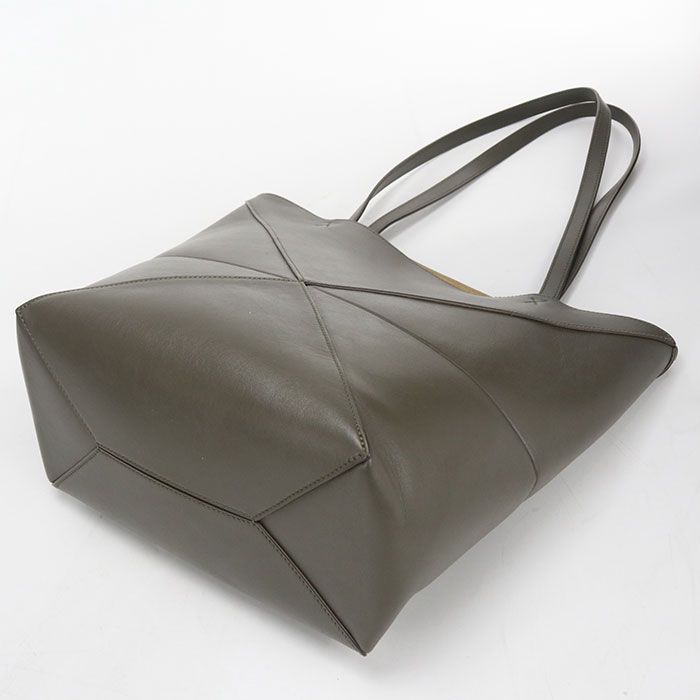 Loewe Puzzle Fold Tote Calfskin — view 2