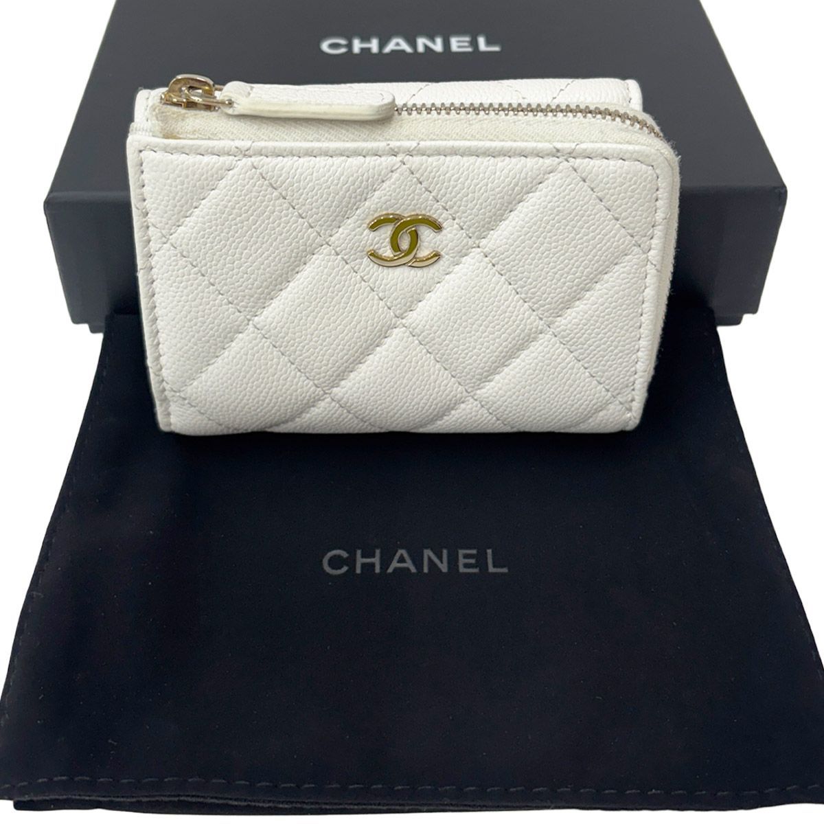 Chanel Trifold Wallet Quilted Mini Compact White Gold CC Logo — view 2