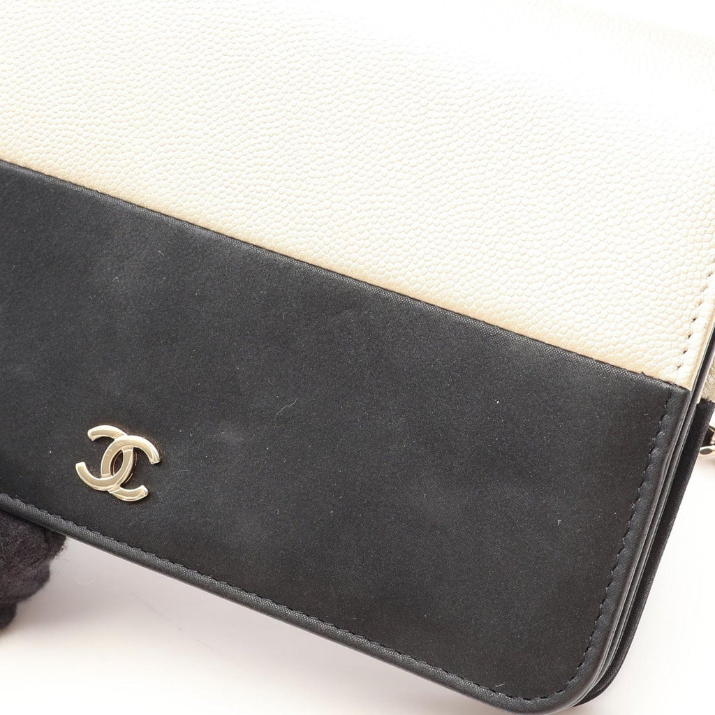 Chanel Shoulder Bag Quilted Bicolor Black Champagne Gold Leather Caviar Chain — view 8