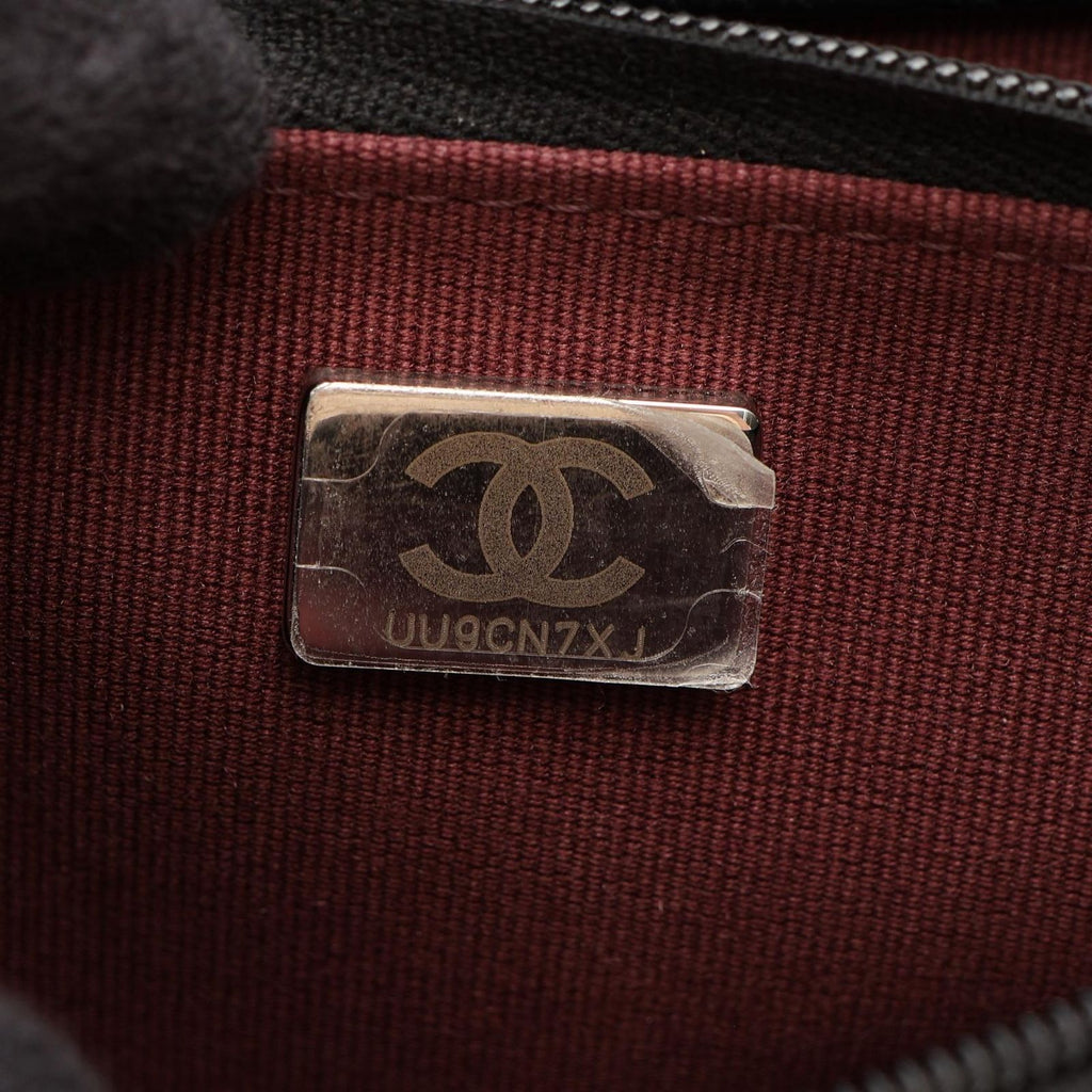 Chanel Shoulder Bag Quilted Black Caviar Leather Chain Wallet — view 6
