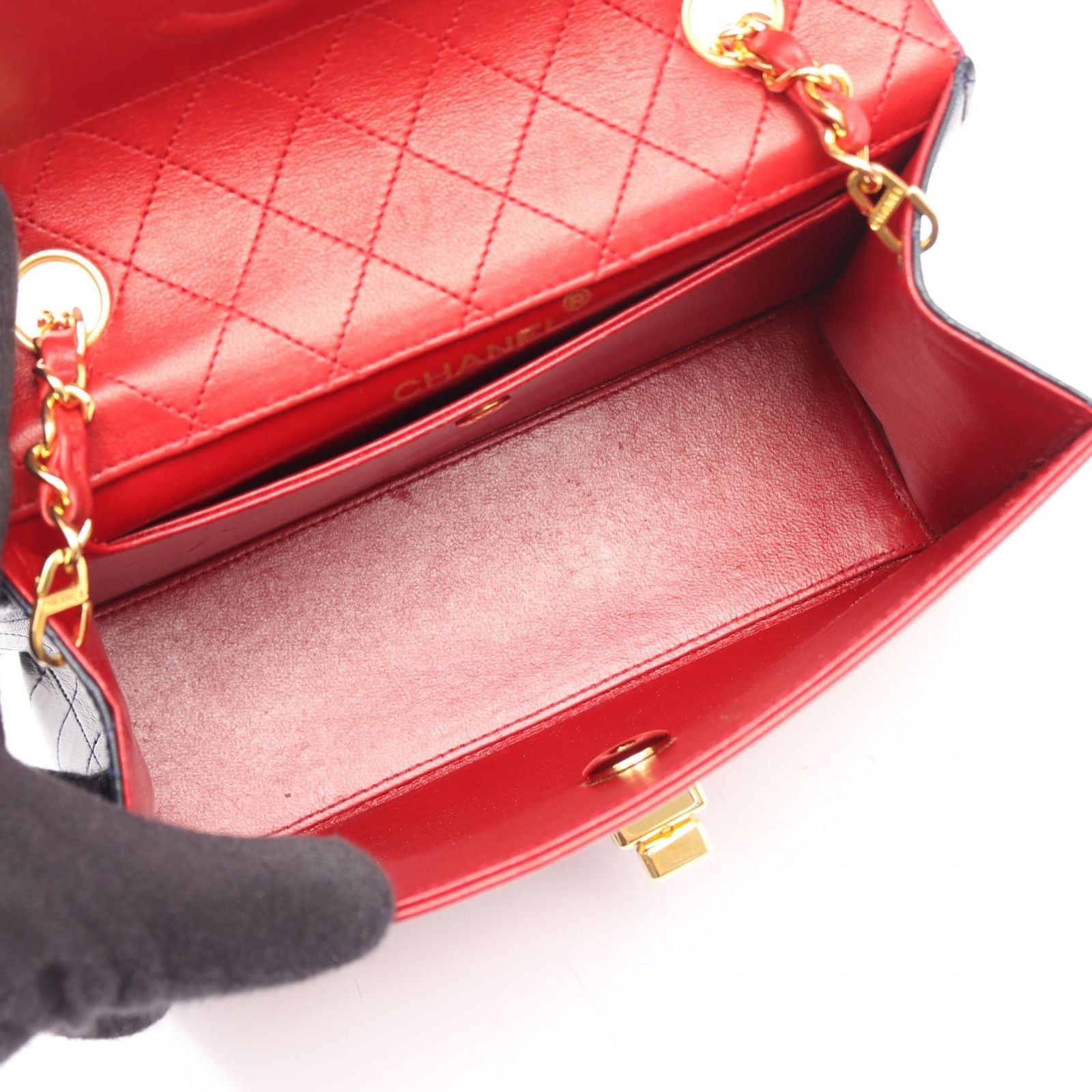 Chanel Shoulder Bag Quilted Bicolor Turnlock Red Navy Lambskin Chain — view 3